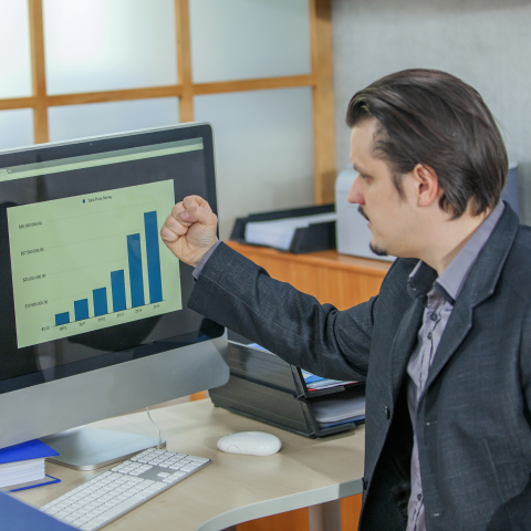 How IT Pros Can Drive Small Business Growth and Cut Database Costs